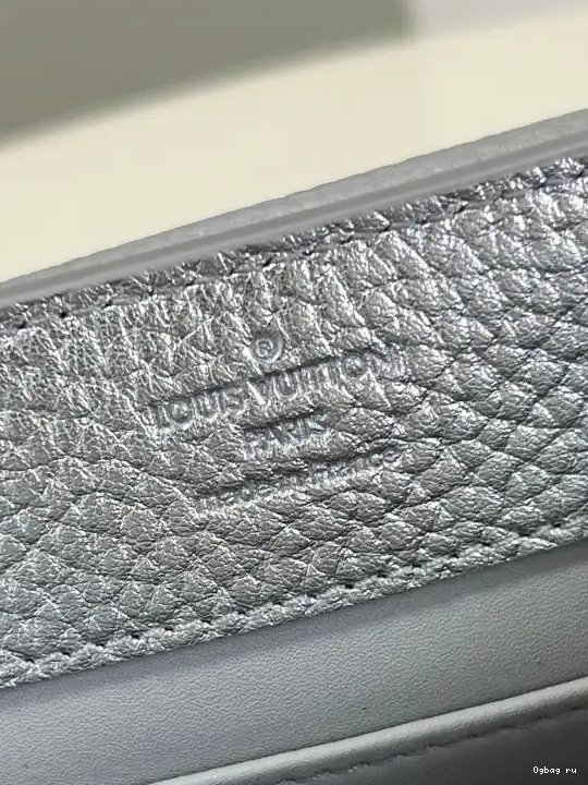CAPUCINES VUITTON LOUIS MINI 0623